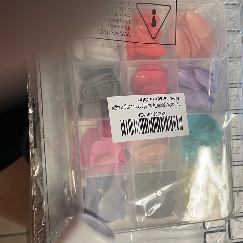 Press on nails with glue … 12 pack medium length
